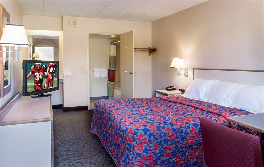 Travelodge By Wyndham Peoria Eksteriør bilde