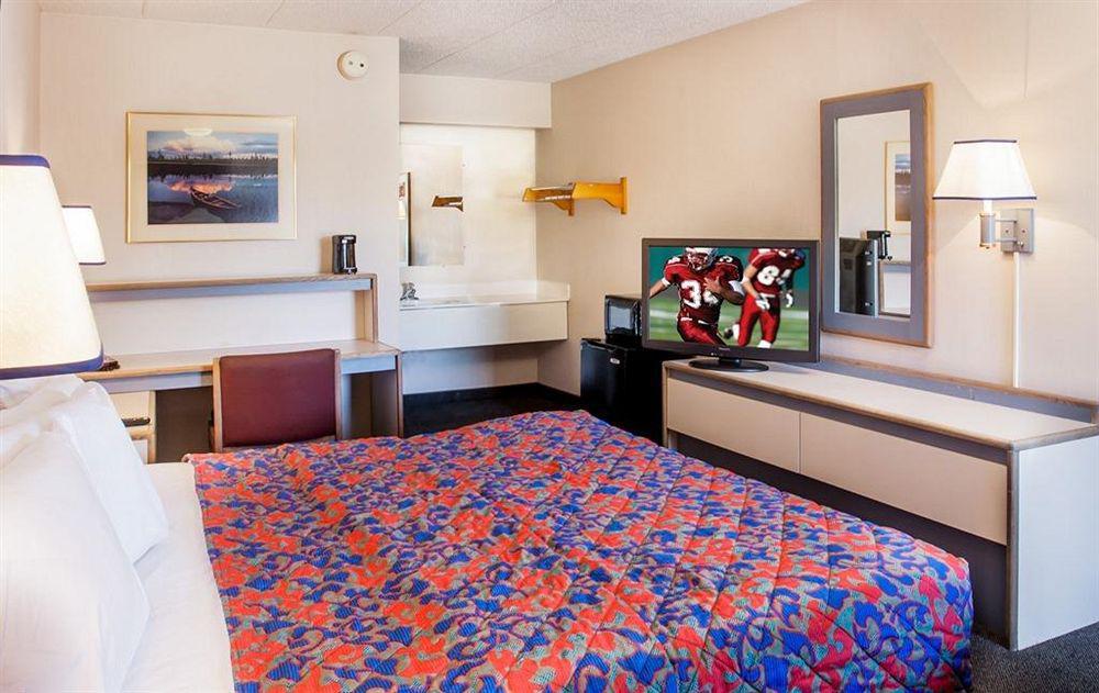 Travelodge By Wyndham Peoria Eksteriør bilde