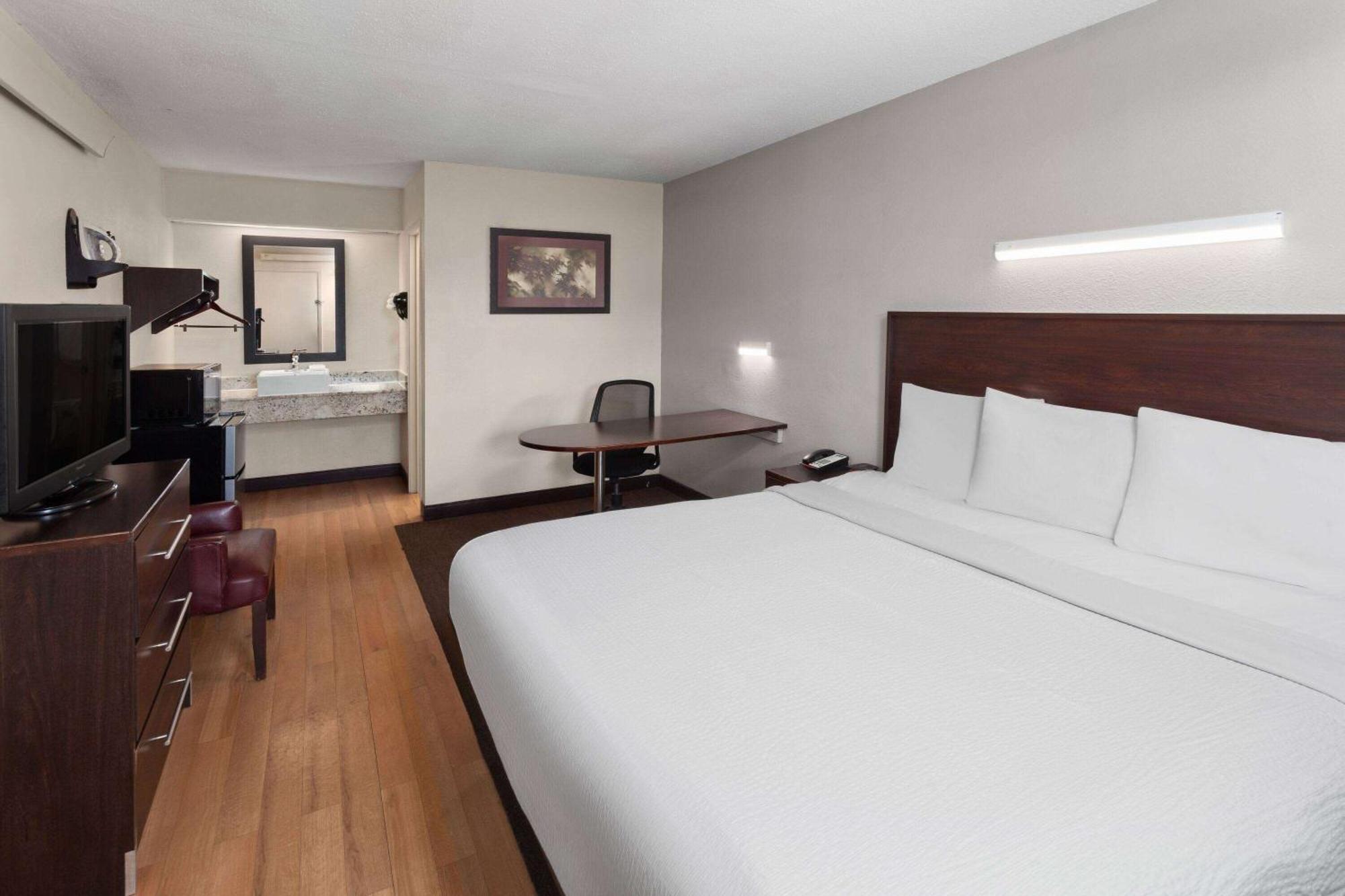 Travelodge By Wyndham Peoria Eksteriør bilde