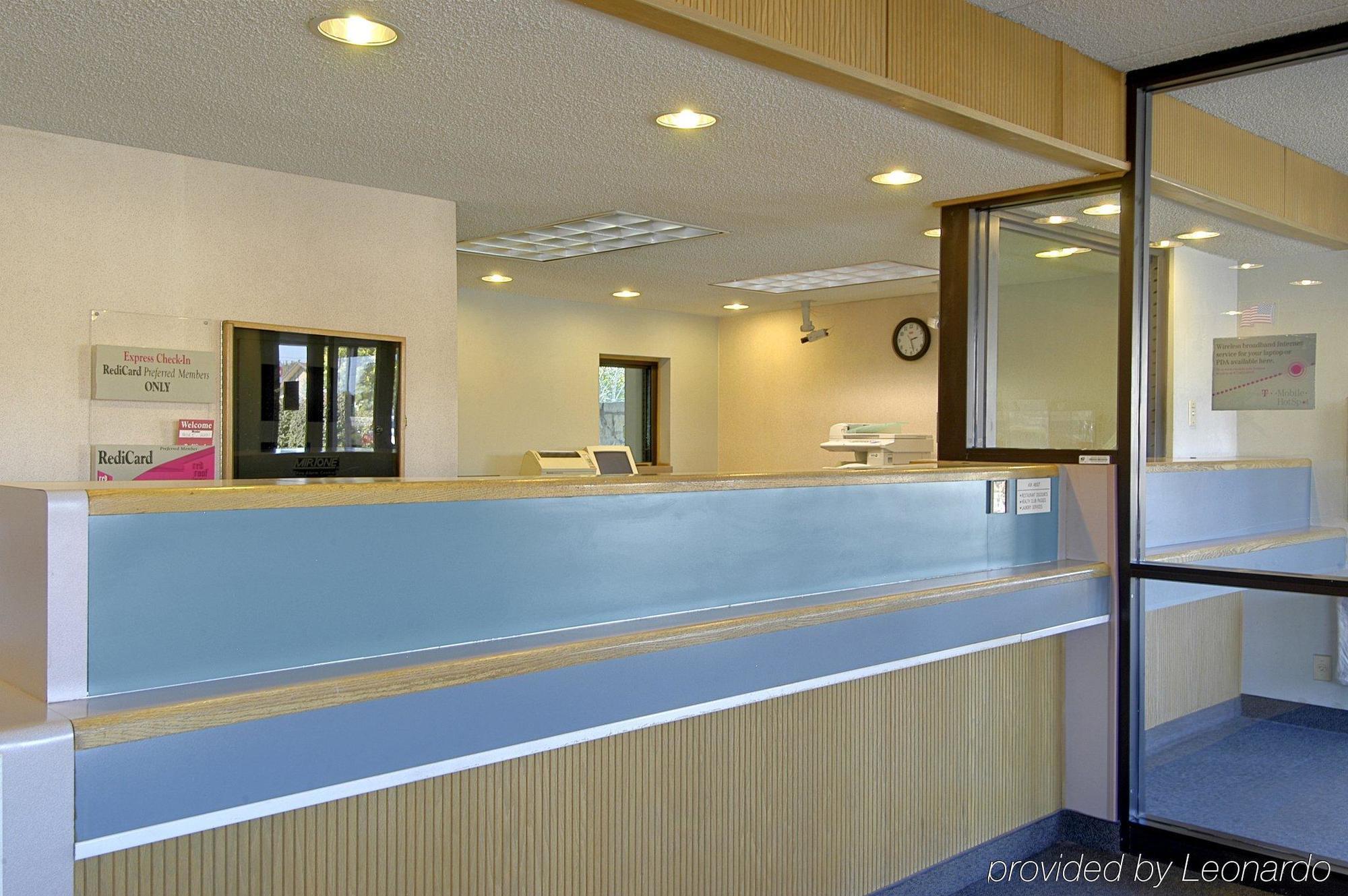 Travelodge By Wyndham Peoria Interiør bilde